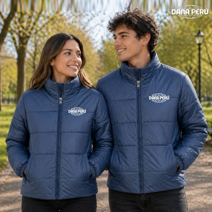 Dana Perú empresa peruana líder fabricante de Casacas Acolchadas Publicitarias de excelente calidad a precios económicos.