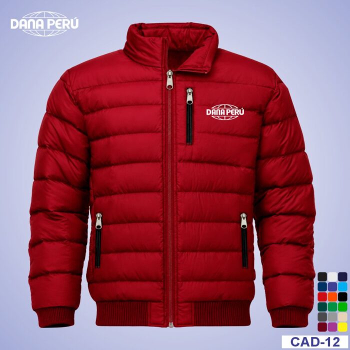 Somos Dana Perú empresa peruana líder en la fabricación de casacas personalizadas con logo bordado para empresas e instituciones. Ofrecemos precios económicos y alta calidad en acabados de confección.