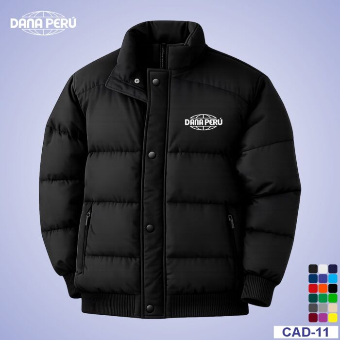 Dana Perú empresa peruana especializada en la Fabricación de Casacas Impermeables personalizadas con logo. Tenemos precios económicos y distribuimos a todo el Perú.