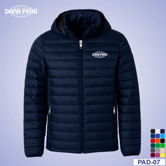 Dana Perú fabrica y distribuye casacas corporativas impermeables personalizadas con diseños modernos, excelente calidad y precios económicos.